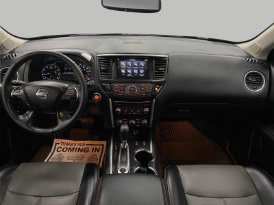 2020 Nissan Pathfinder SL