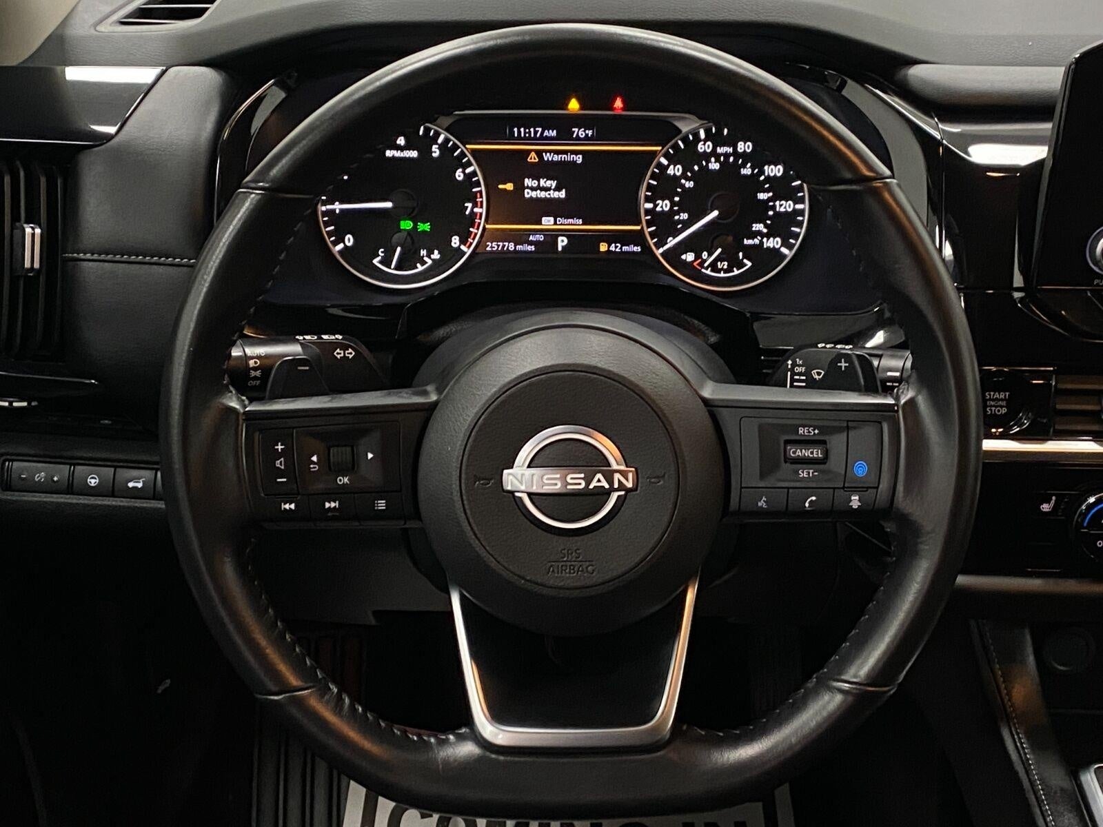 2025 Nissan Pathfinder SV
