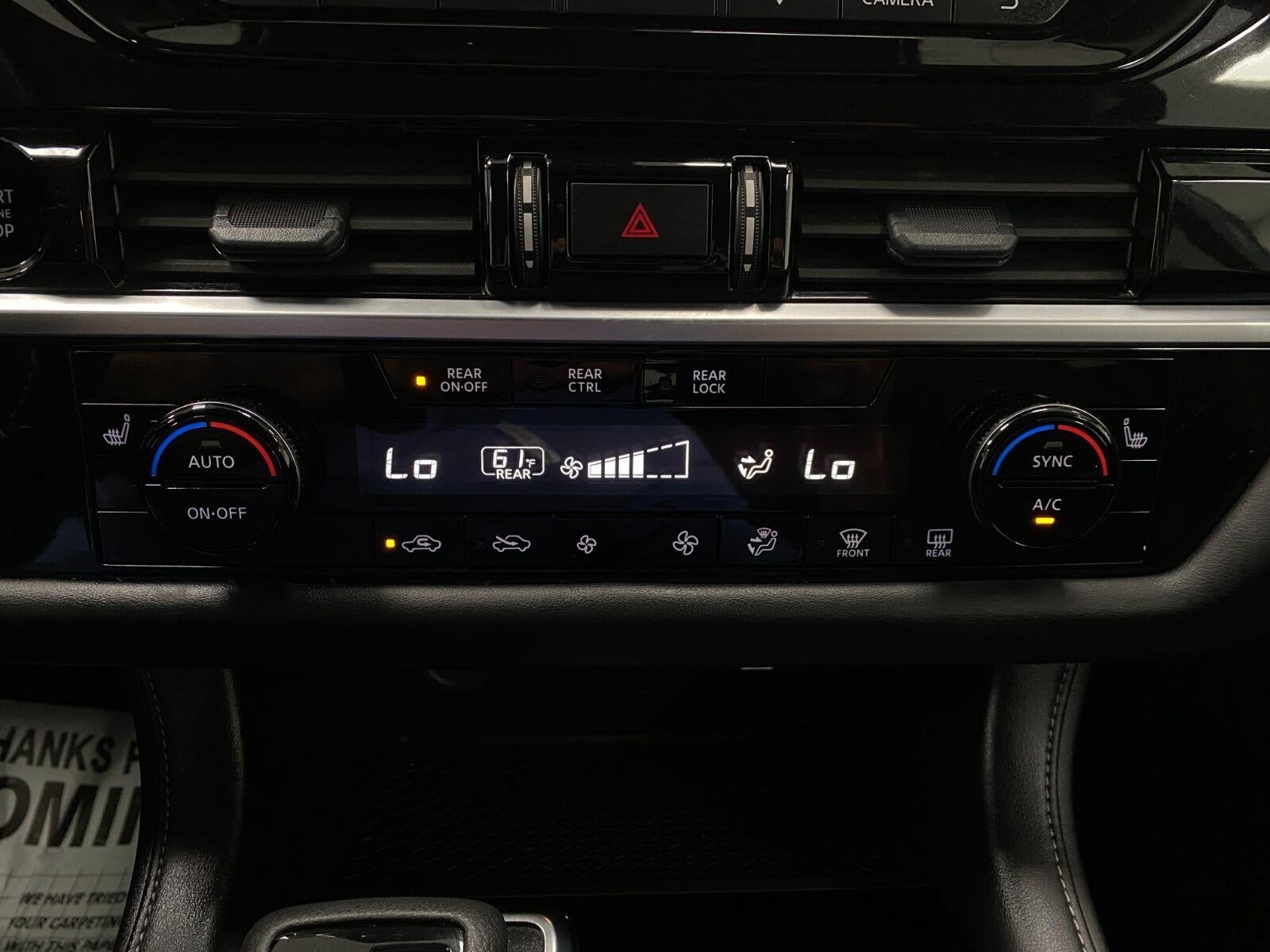 2025 Nissan Pathfinder SV