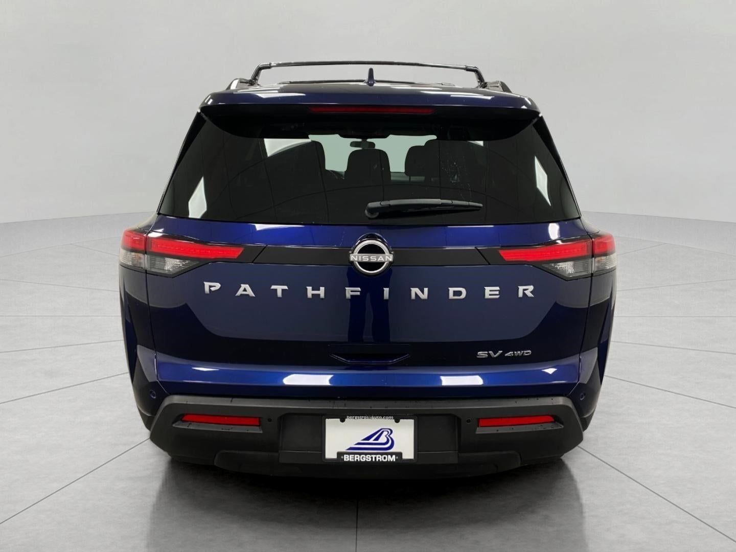 2023 Nissan Pathfinder SV