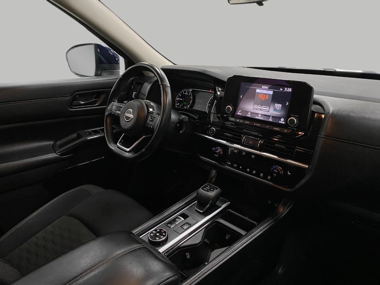 2023 Nissan Pathfinder SV