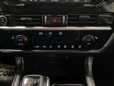 2023 Nissan Pathfinder SV