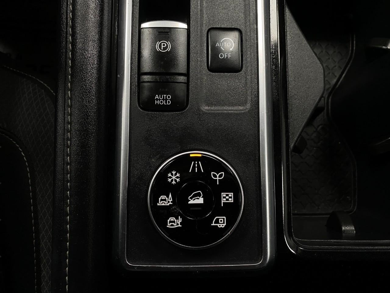 2023 Nissan Pathfinder SV