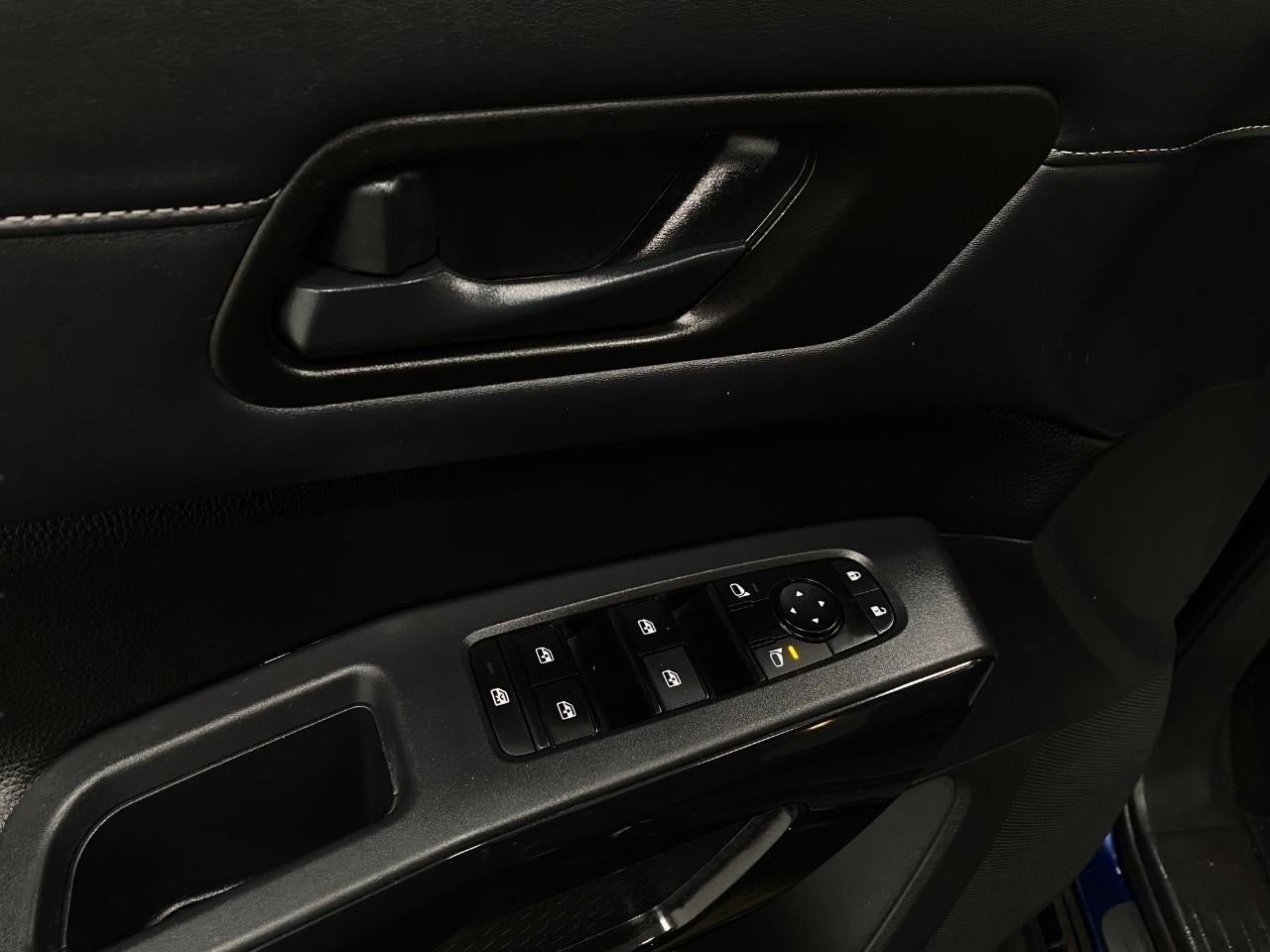 2023 Nissan Pathfinder SV
