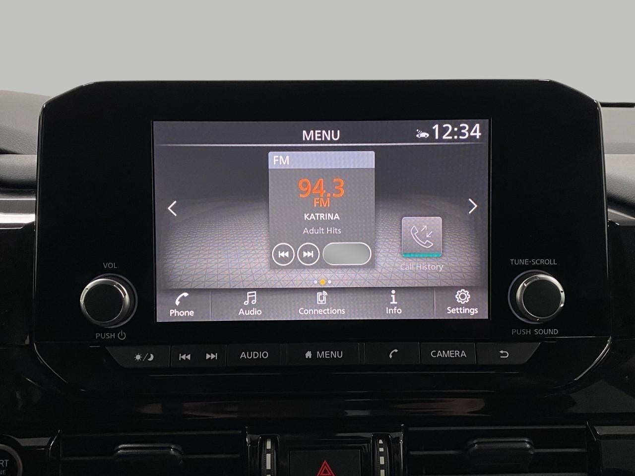 2024 Nissan Pathfinder SV