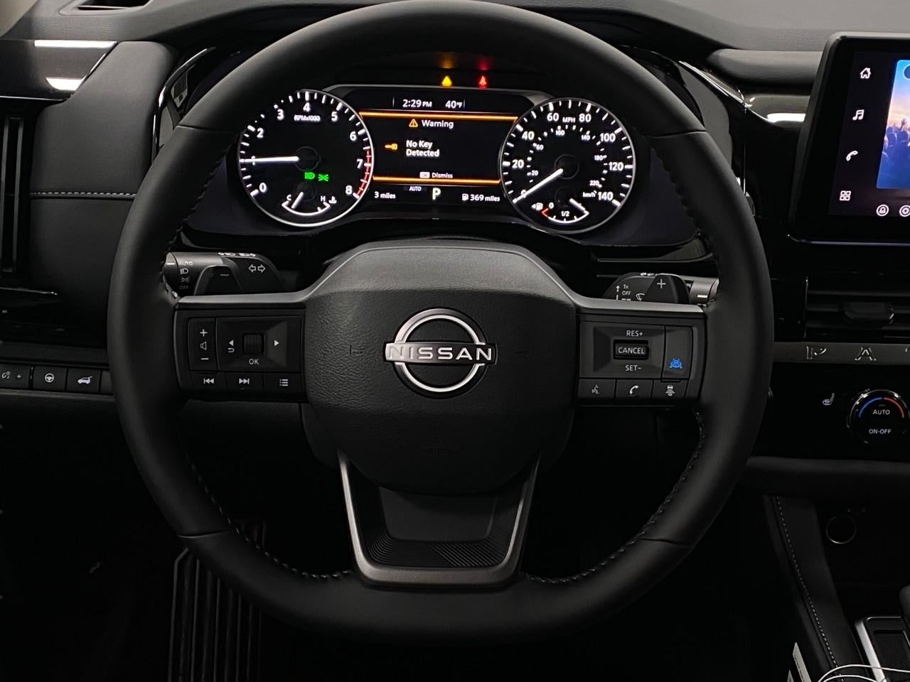 2026 Nissan Pathfinder SV