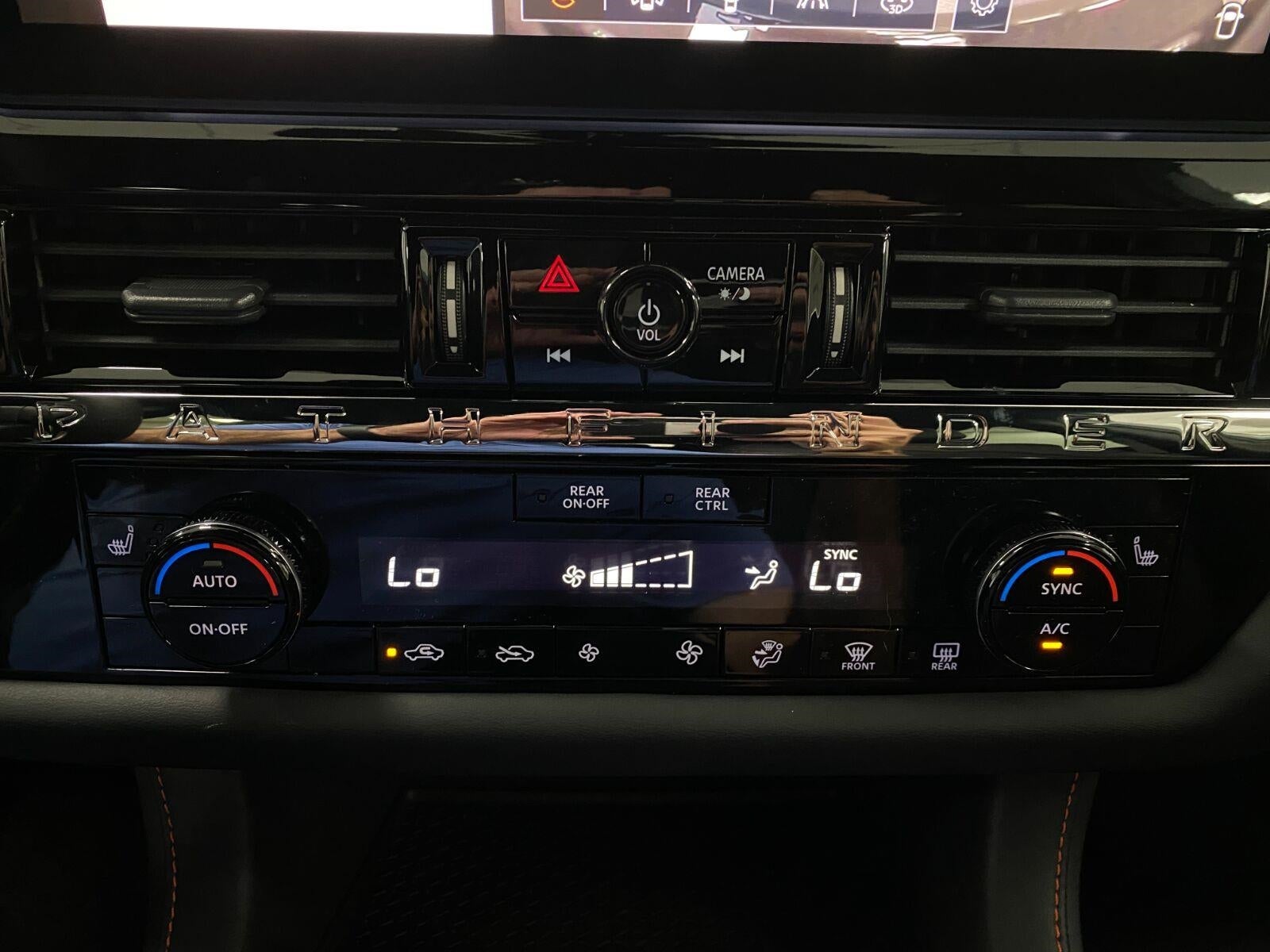 2026 Nissan Pathfinder SV 4WD