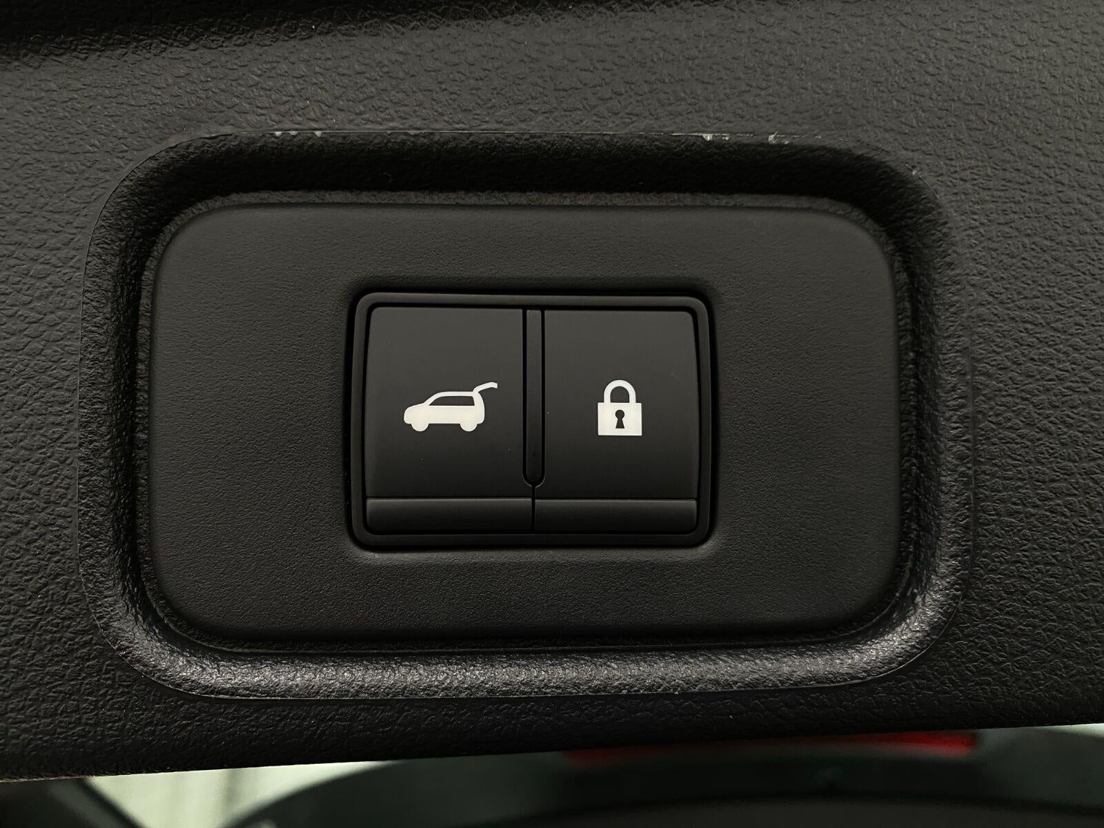 2026 Nissan Pathfinder SV 4WD