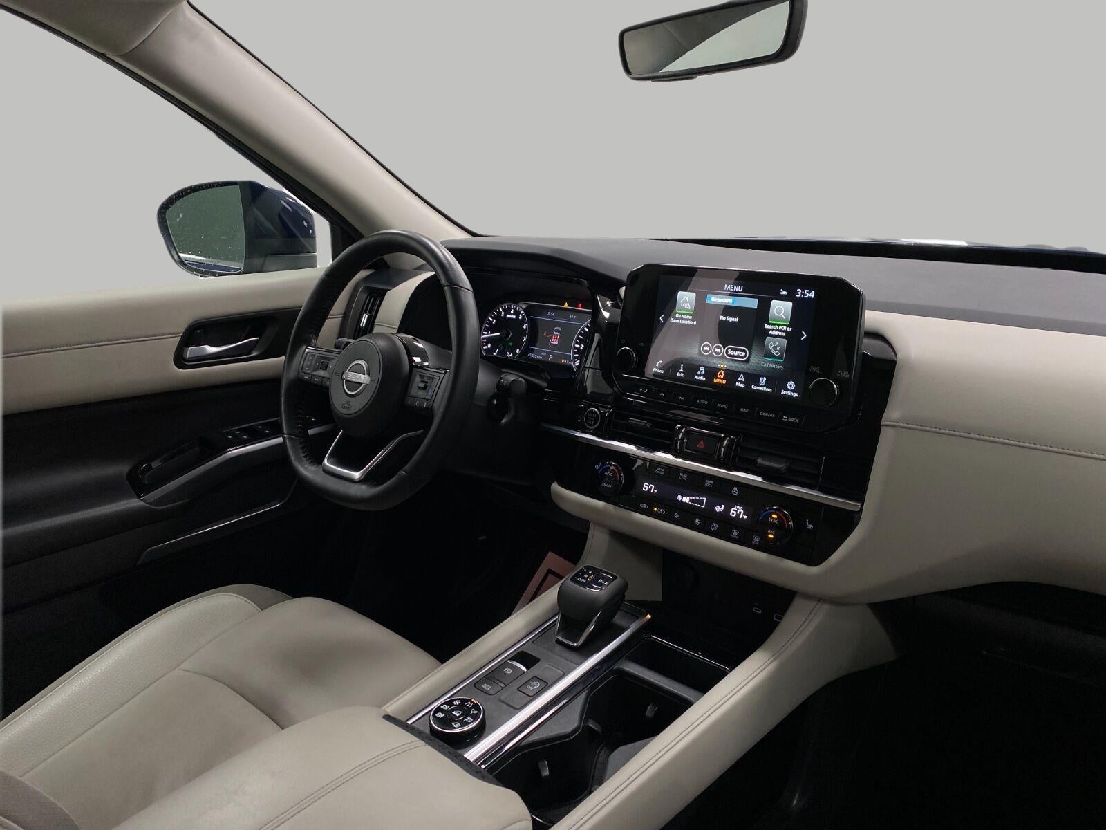 2023 Nissan Pathfinder SL 4WD