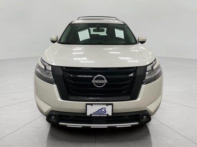 2022 Nissan Pathfinder SL 4WD