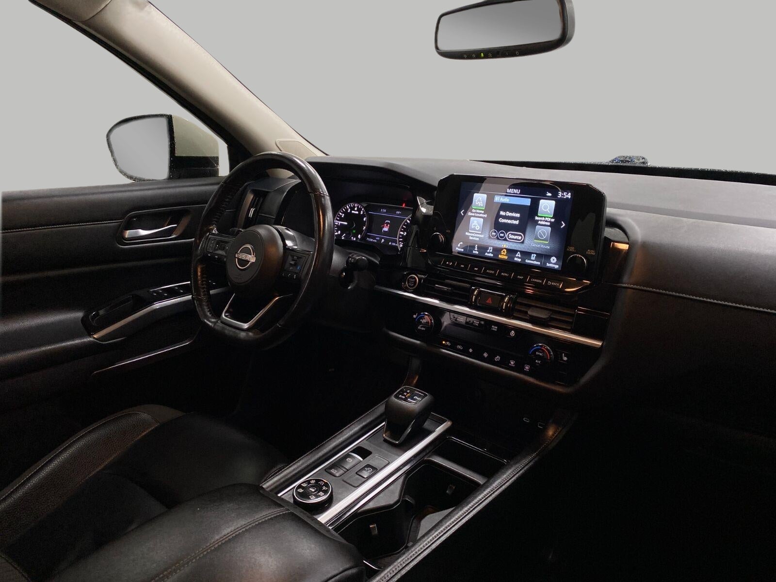 2022 Nissan Pathfinder SL 4WD