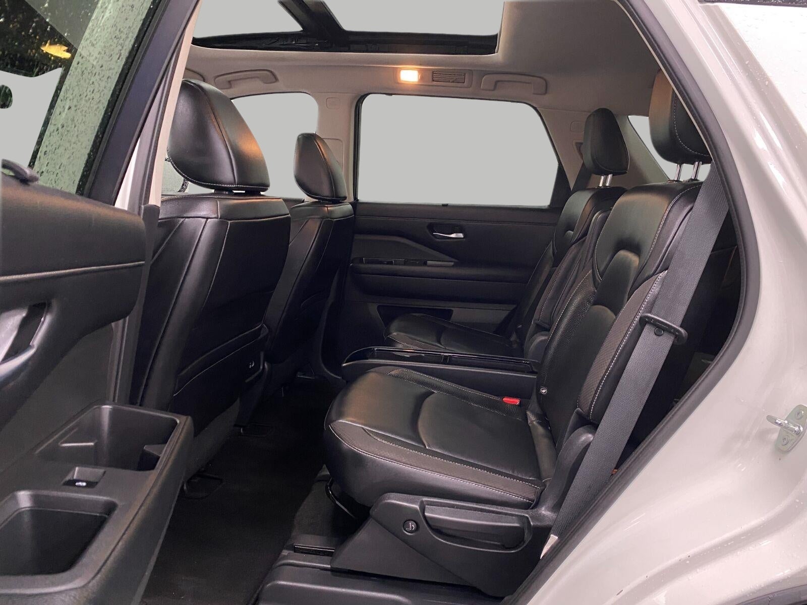 2022 Nissan Pathfinder SL 4WD