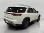 2022 Nissan Pathfinder SL 4WD
