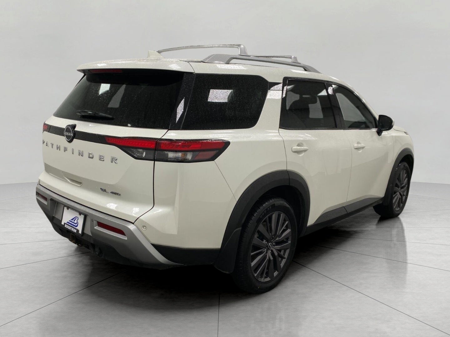 2022 Nissan Pathfinder SL 4WD