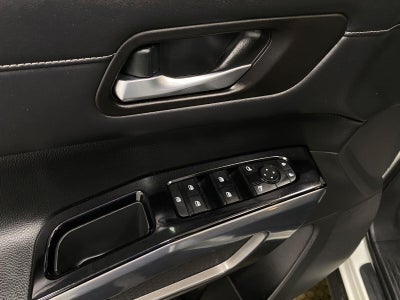 2022 Nissan Pathfinder SL 4WD