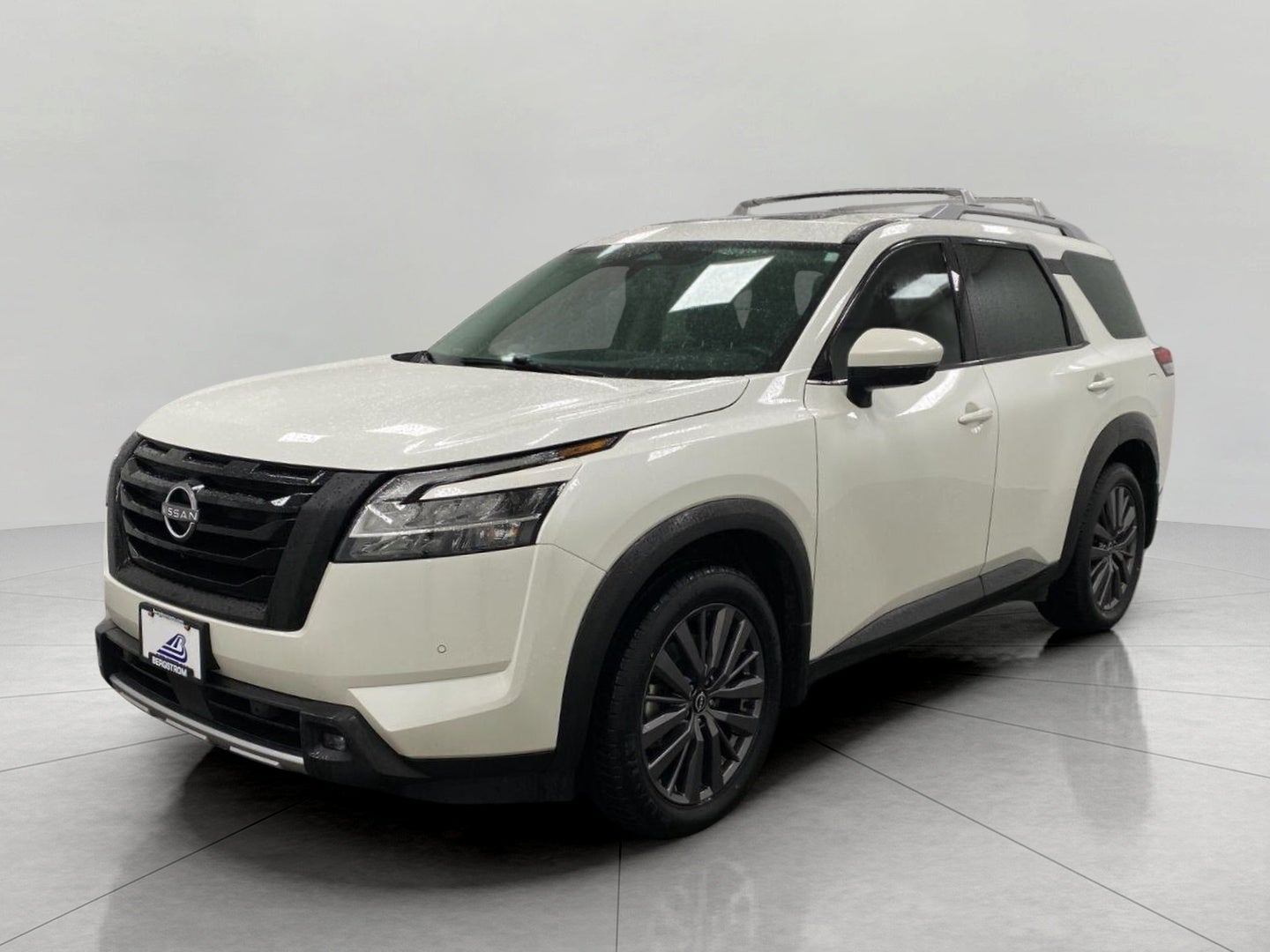 2022 Nissan Pathfinder SL 4WD