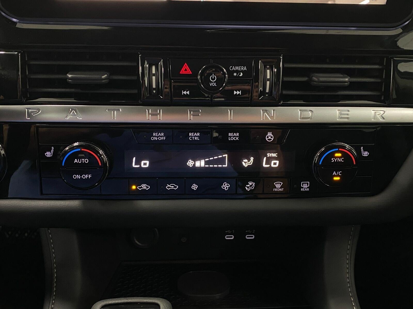 2026 Nissan Pathfinder SL 4WD