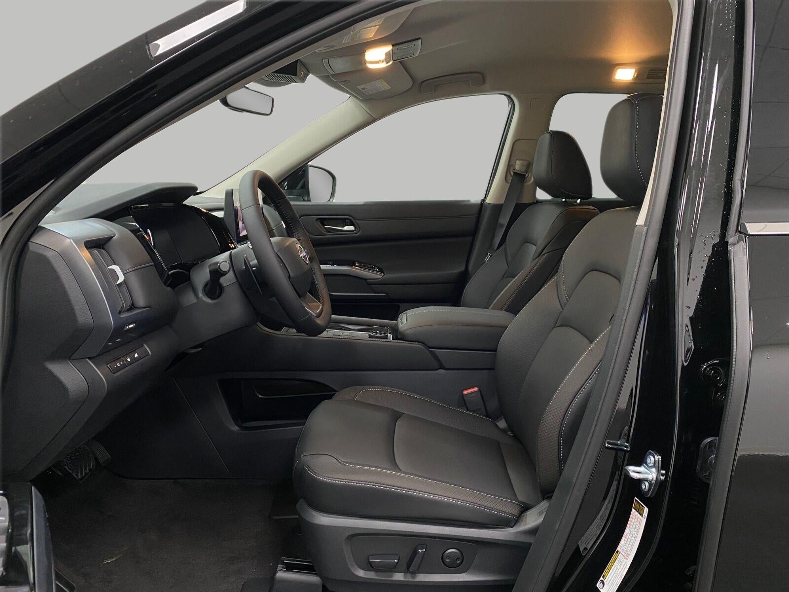2026 Nissan Pathfinder SL 4WD