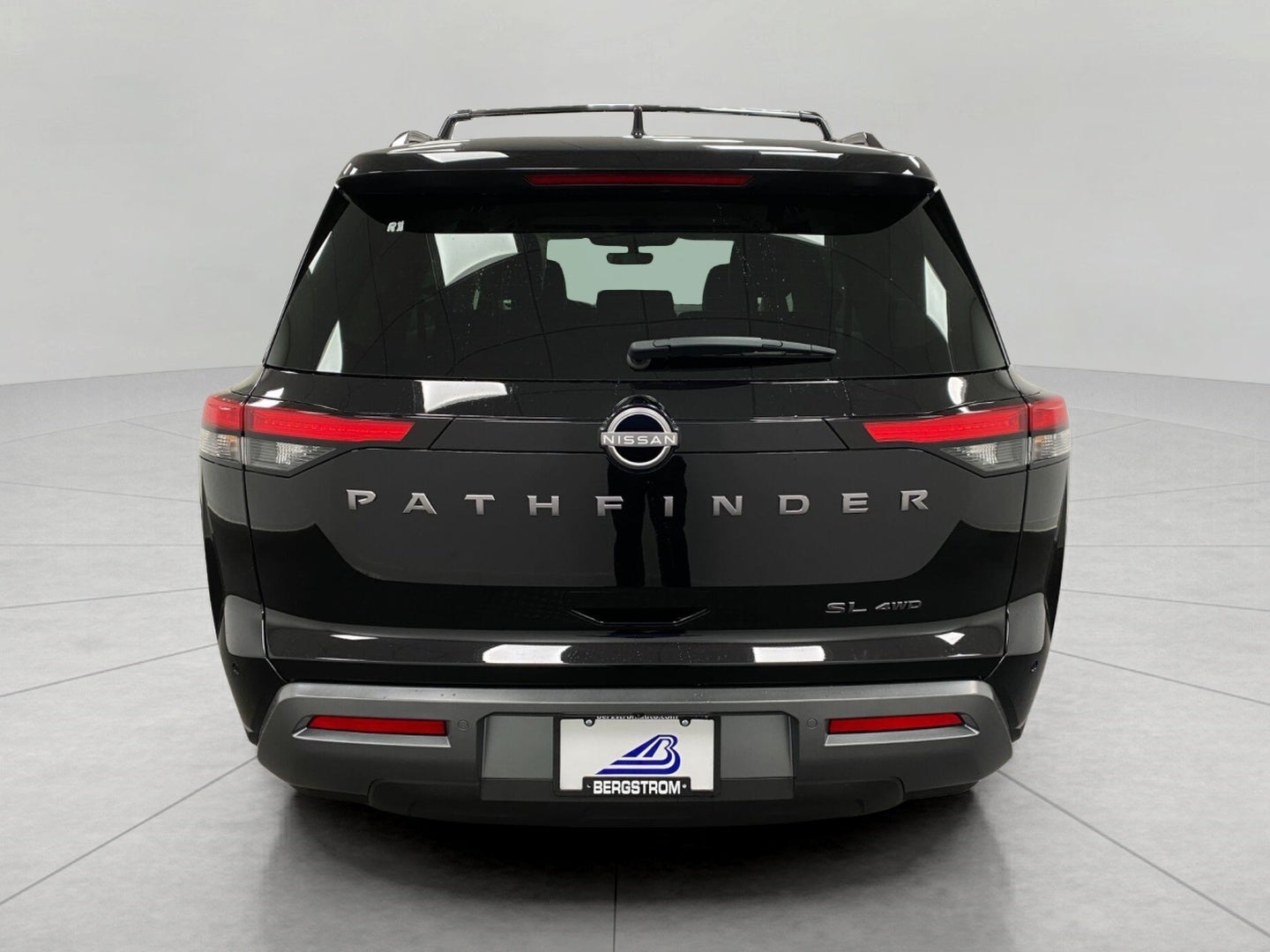 2026 Nissan Pathfinder SL 4WD