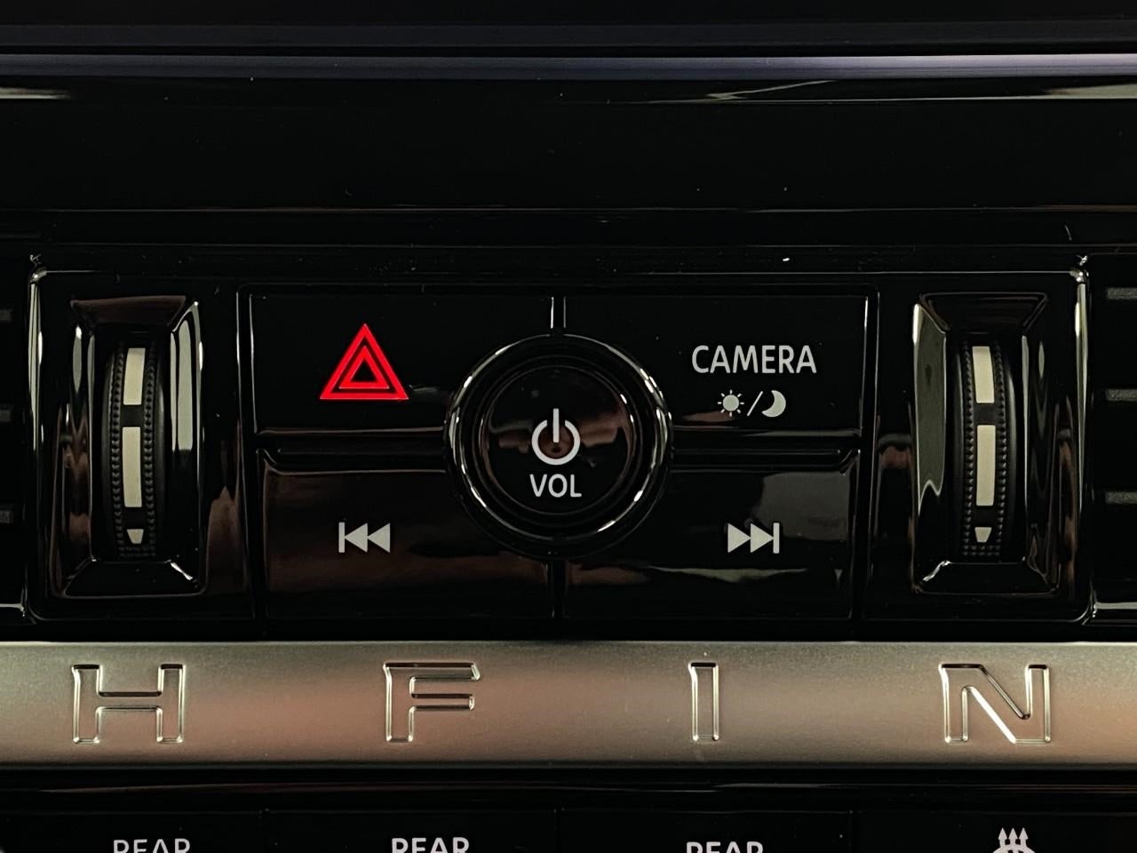 2026 Nissan Pathfinder SL 4WD