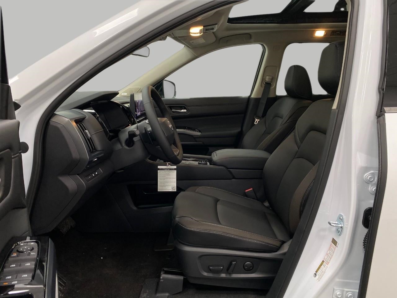 2026 Nissan Pathfinder SL 4WD