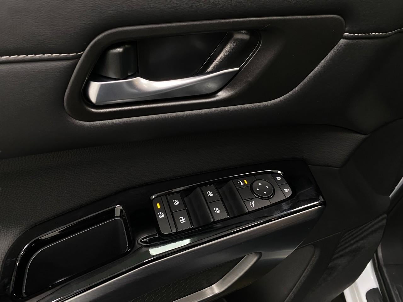 2026 Nissan Pathfinder SL 4WD