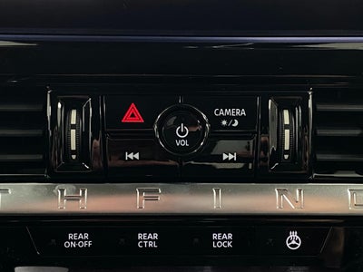 2026 Nissan Pathfinder Platinum 4WD