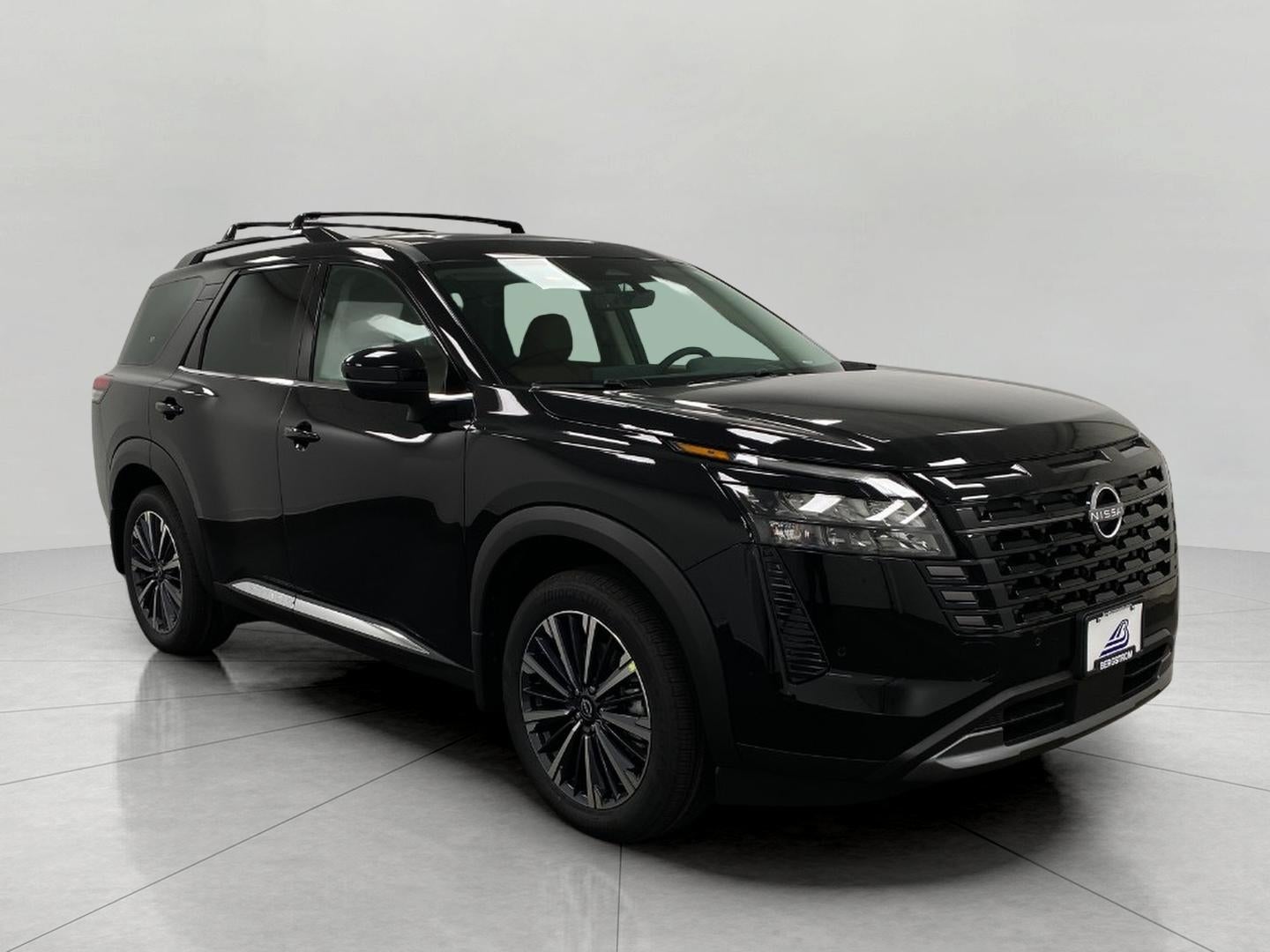 2026 Nissan Pathfinder Platinum 4WD's photo