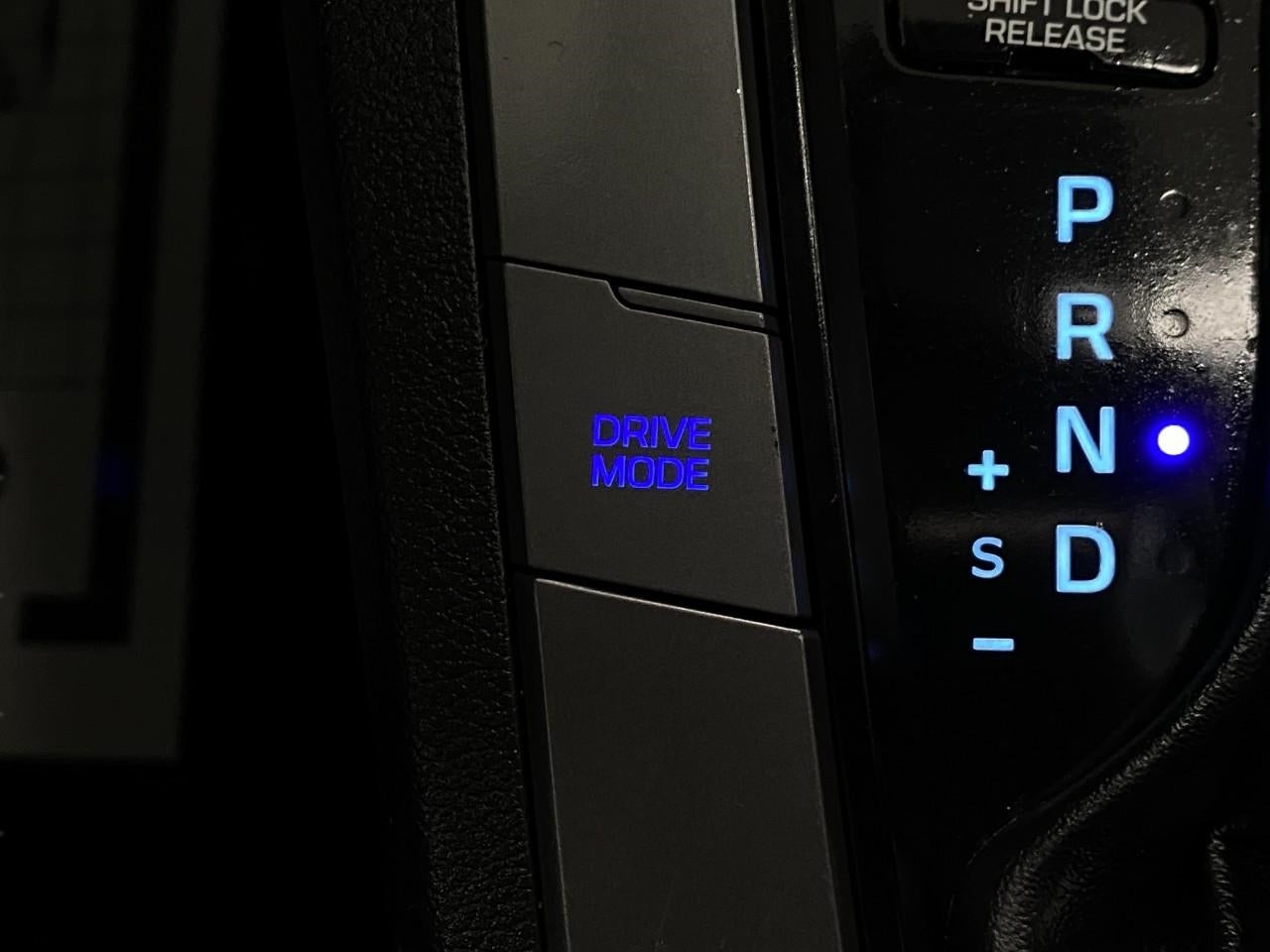 2019 Hyundai ELANTRA 4DR CAR