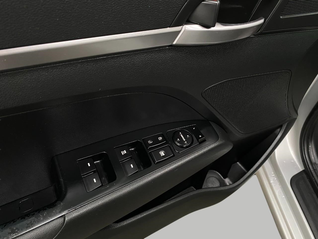 2019 Hyundai ELANTRA 4DR CAR