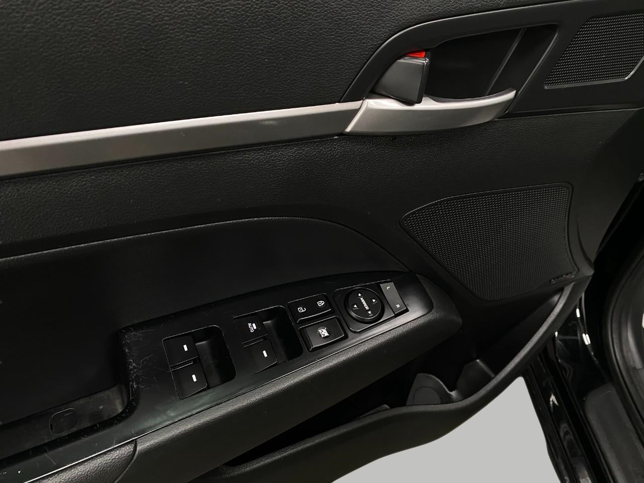2019 Hyundai Elantra Limited Auto