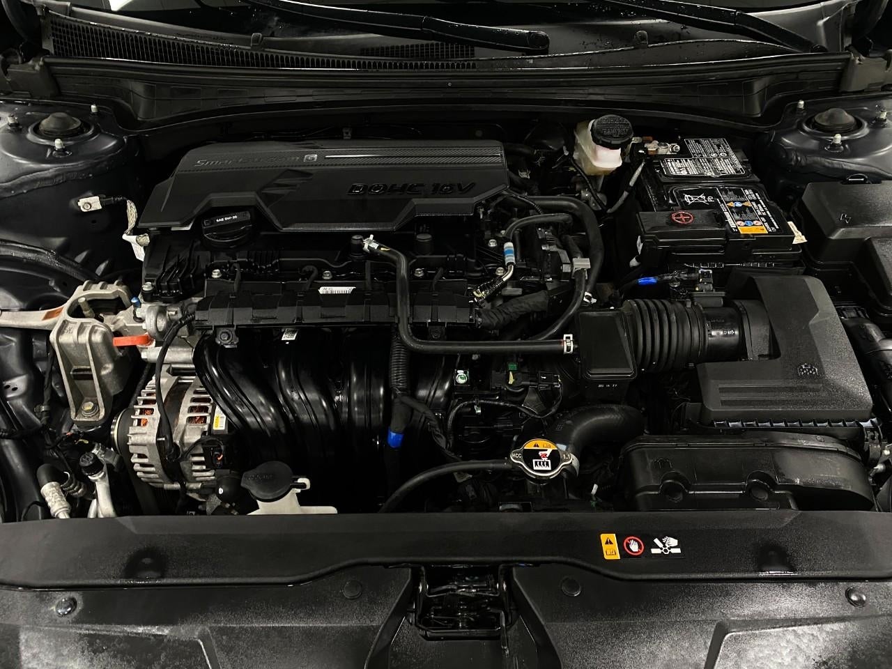 2023 Hyundai Elantra SE IVT