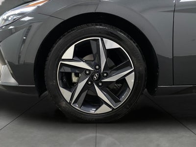 2023 Hyundai Elantra Limited IVT