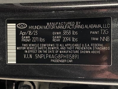 2023 Hyundai Elantra Limited IVT