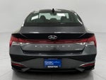 2023 Hyundai Elantra Limited IVT