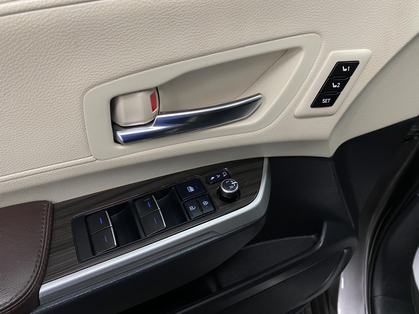 2022 Toyota Sienna Platinum AWD 7-Passenger
