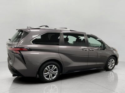2022 Toyota Sienna Platinum AWD 7-Passenger