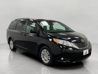 2014 Toyota SIENNA XLE 8-PASSENGER
