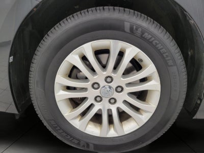 2017 Toyota Sienna XLE Premium FWD 8-Passenger