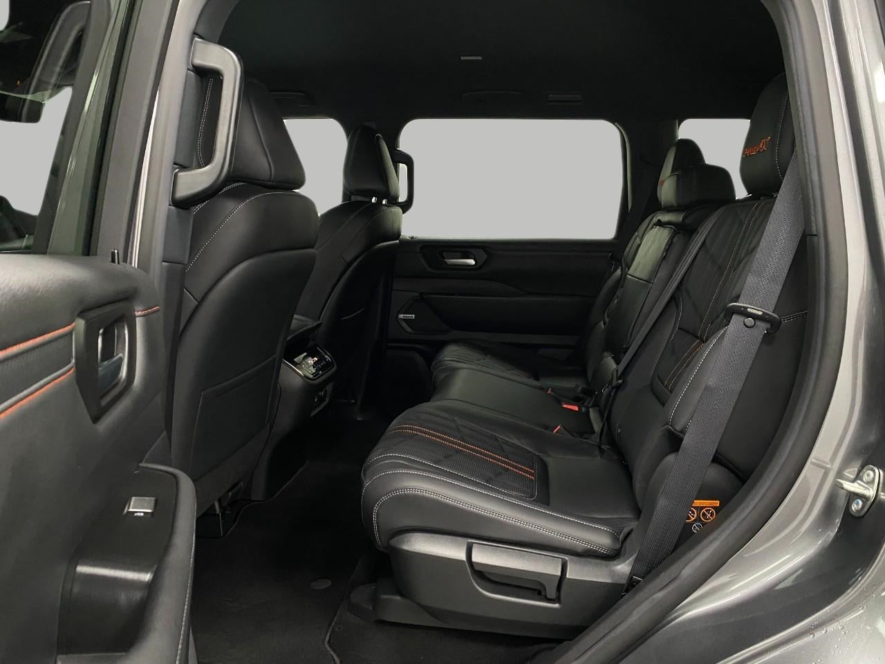 2025 Nissan Armada 4x4 PRO-4X