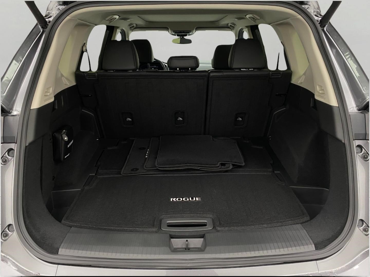 2025 Nissan Rogue AWD Platinum