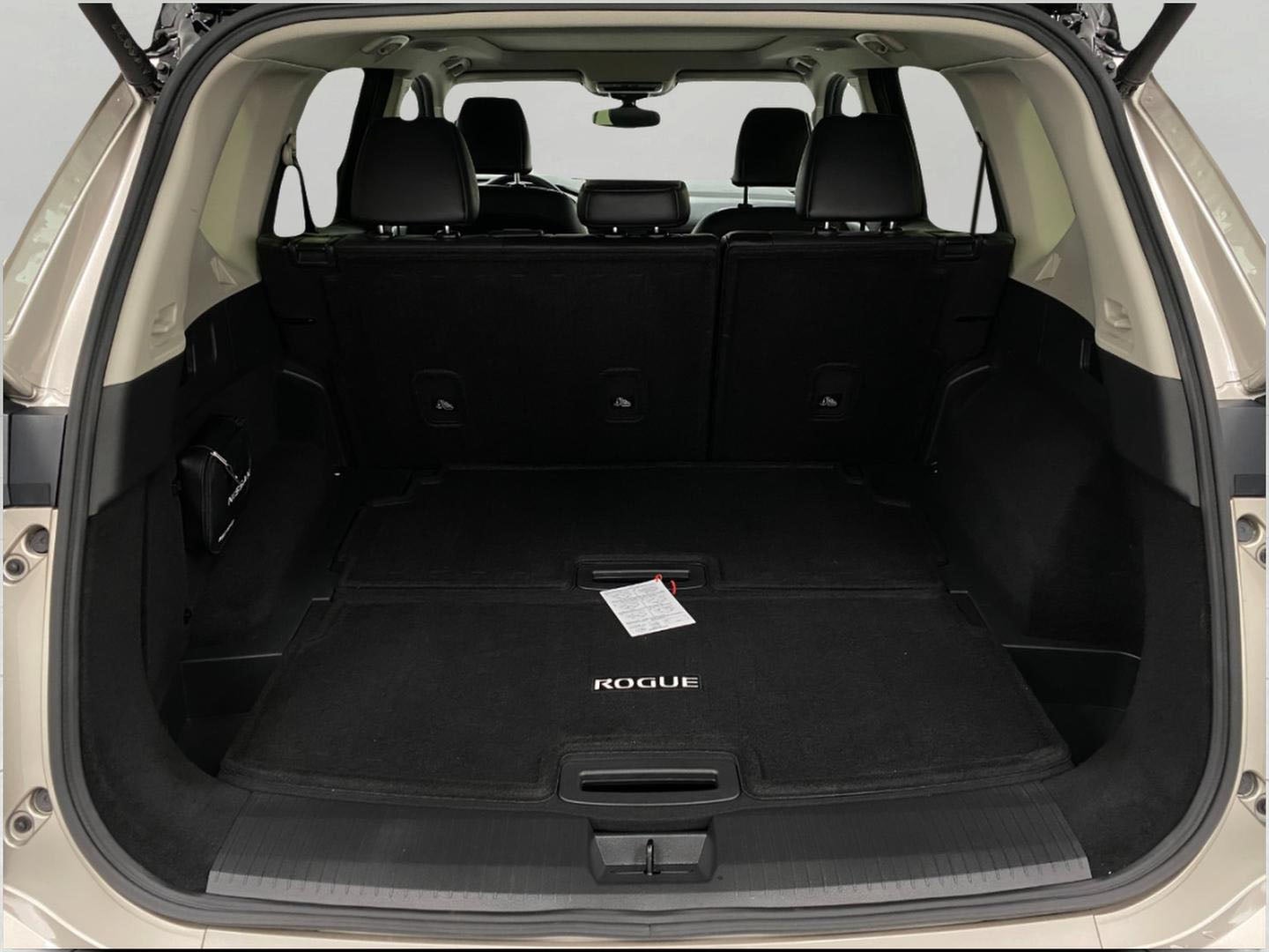 2025 Nissan Rogue AWD Platinum