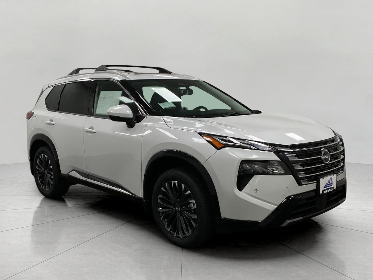 2026 Nissan Rogue Platinum AWD's photo