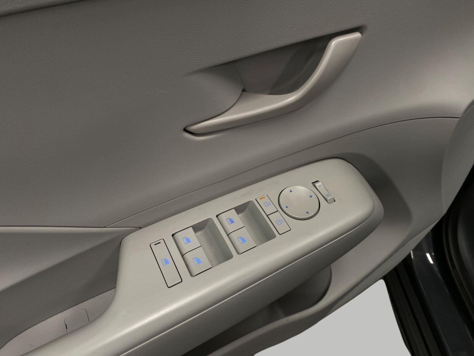 2025 Hyundai Kona SEL AWD