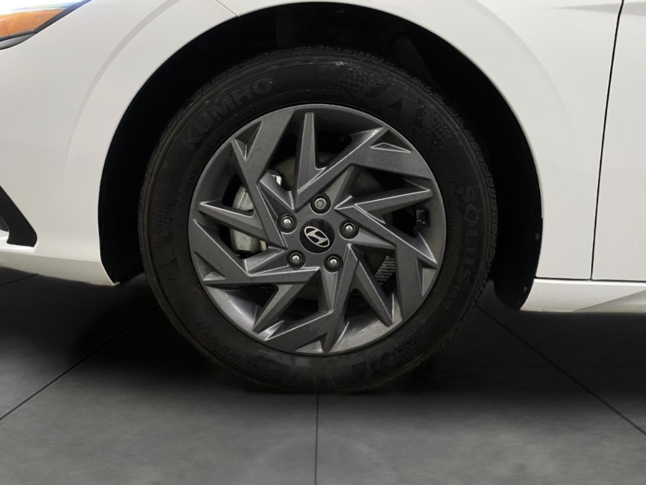 2024 Hyundai Elantra SEL IVT