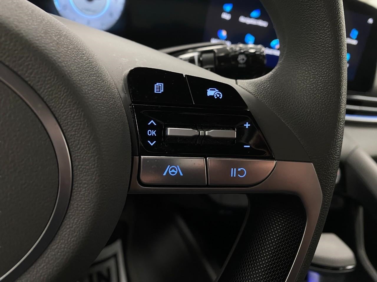 2024 Hyundai Elantra SEL IVT