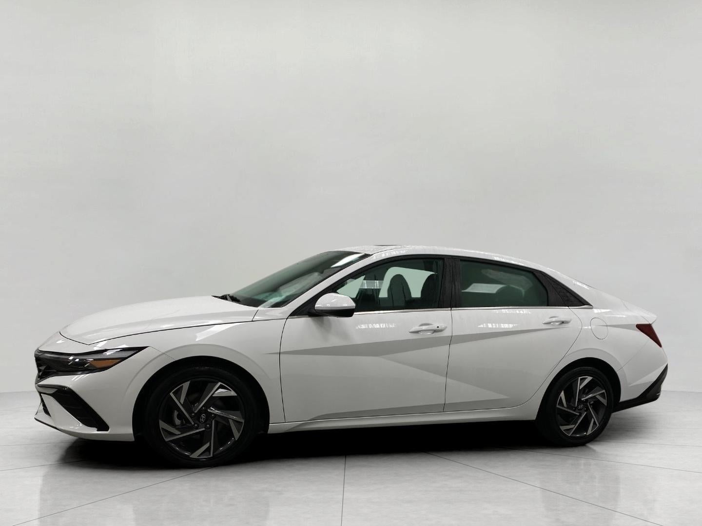 2025 Hyundai Elantra SEL Convenience IVT