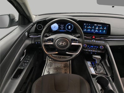 2025 Hyundai Elantra SEL Convenience IVT