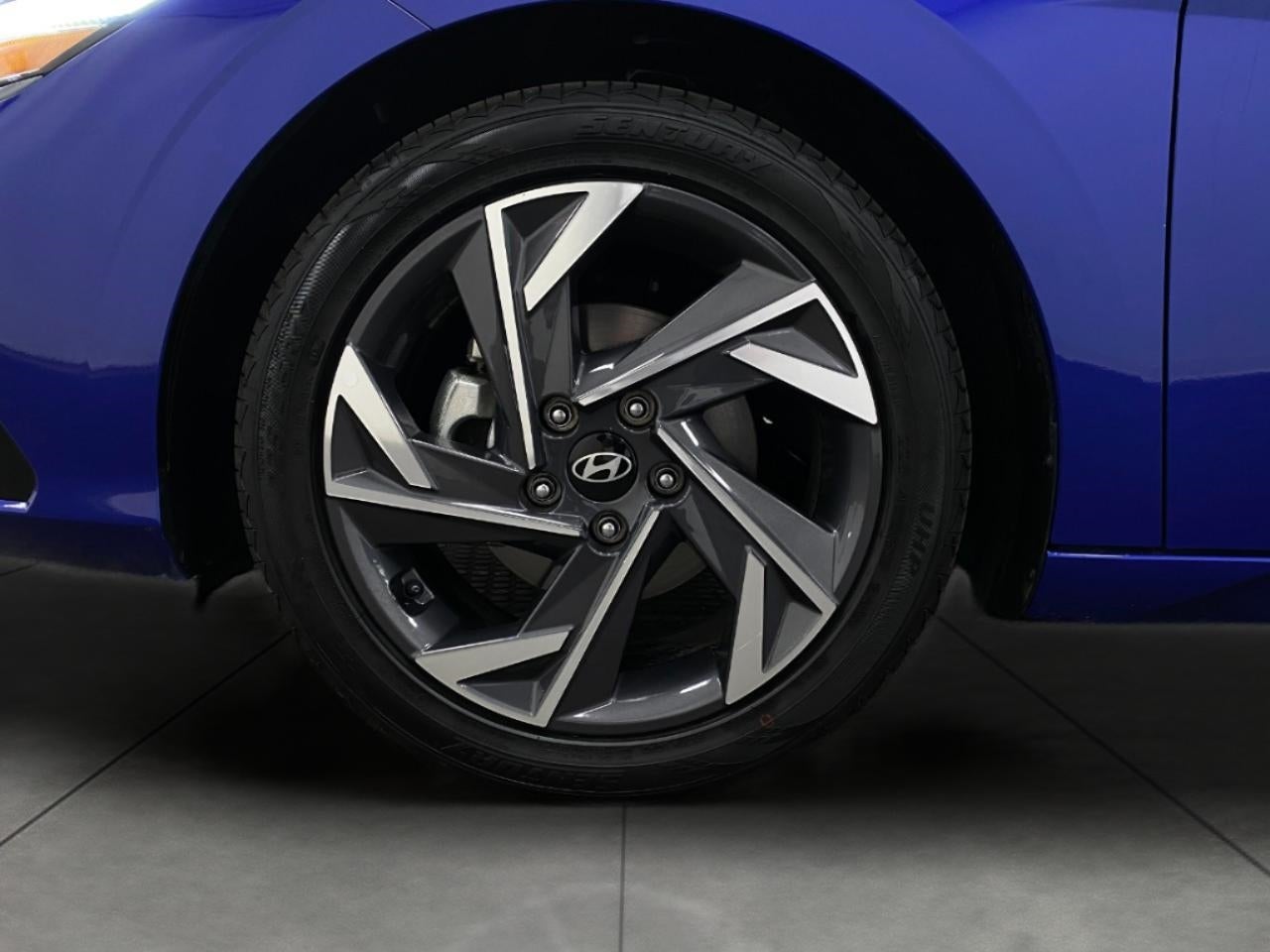 2025 Hyundai Elantra SEL Convenience IVT
