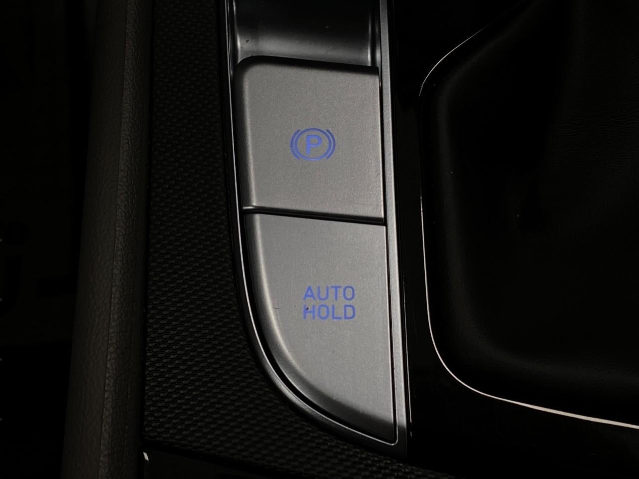 2025 Hyundai Elantra SEL Convenience IVT